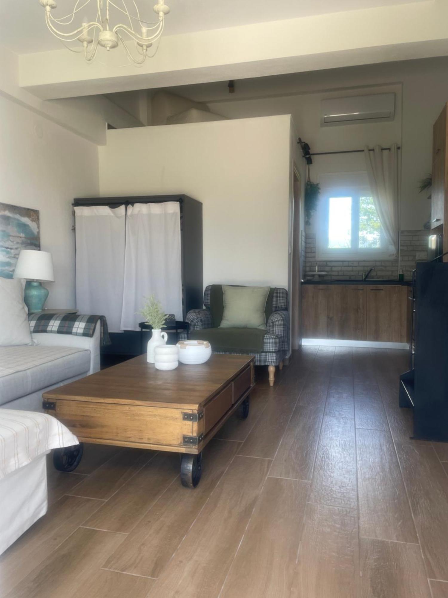 Terra Holiday Homes- Olivia アスプロヴァルタ エクステリア 写真