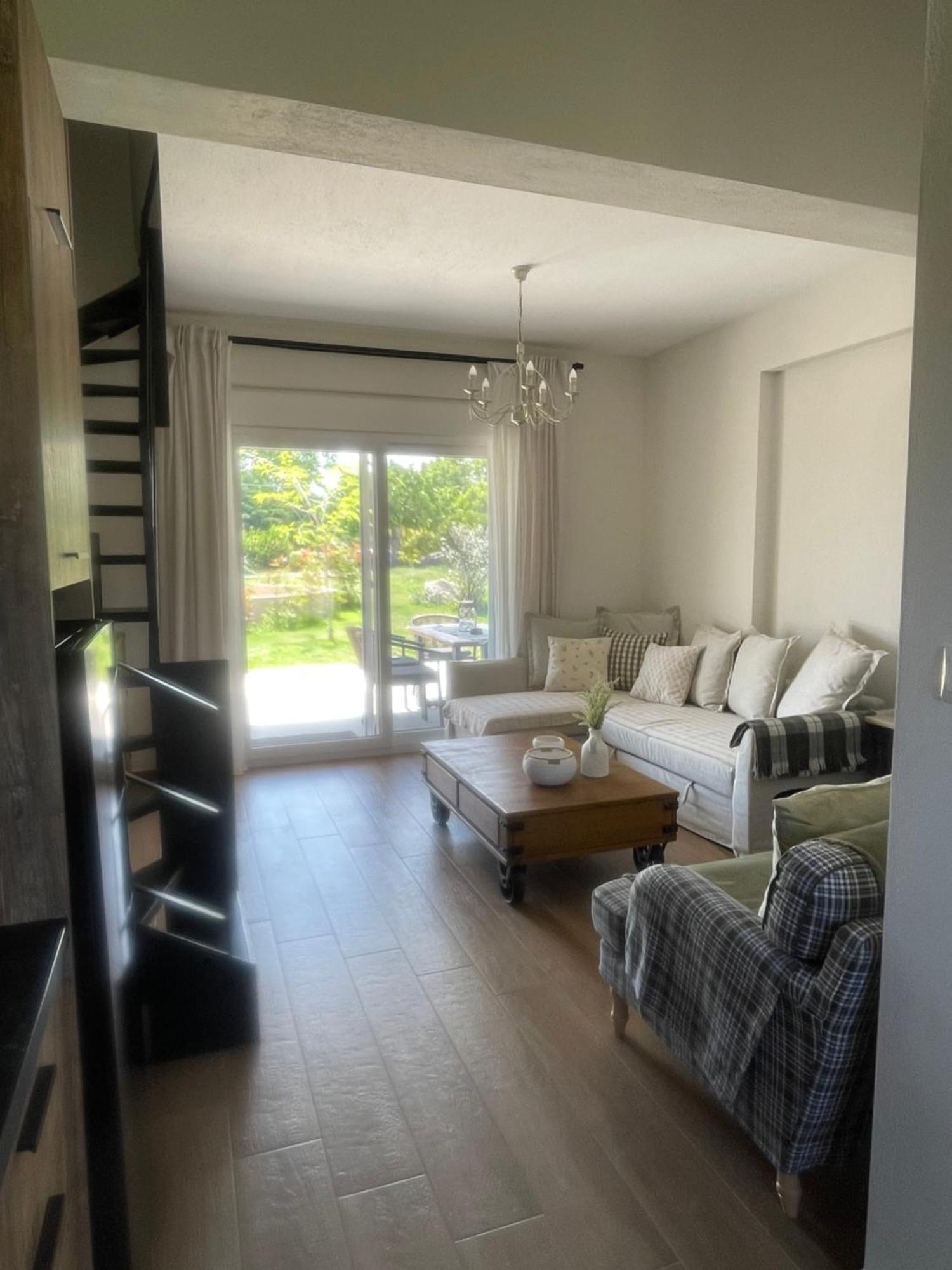 Terra Holiday Homes- Olivia アスプロヴァルタ エクステリア 写真
